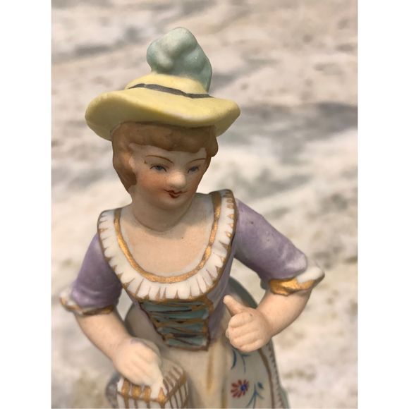 Vintage Porcelain French Maiden Lady Figurine Statue #keepsake - Picture 5 of 6